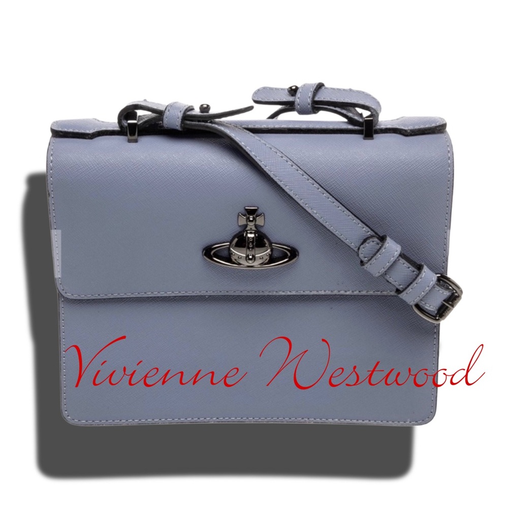 Authentic Vivienne Westwood
Saffiano Leather Minaudière